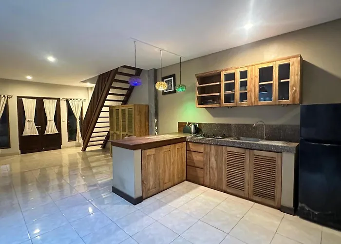 Taman Giri House 3 Bedrooms