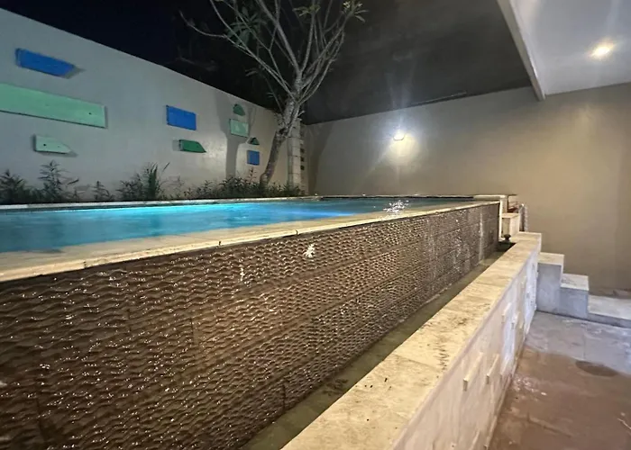 Taman Giri House 3 Bedrooms Holiday home *