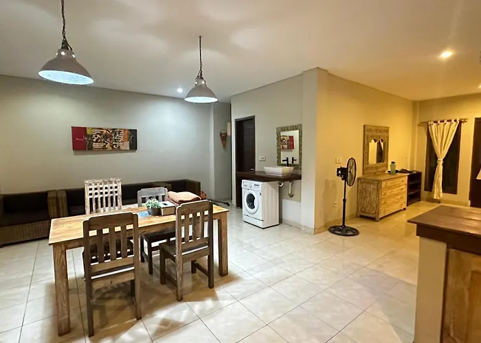 Taman Giri House 3 Bedrooms