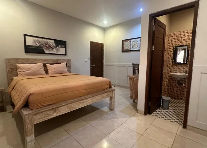 Taman Giri House 3 Bedrooms Holiday home *